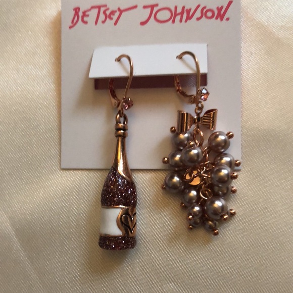 Betsey Johnson Rose Gold Tone Champagne & Grape Bunch Mismatch Drop Earrings - Picture 4 of 11
